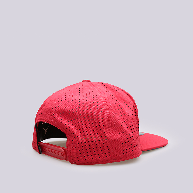 мужская красная кепка Jordan Jumpman Perf Snapback 835339-687 - цена, описание, фото 2